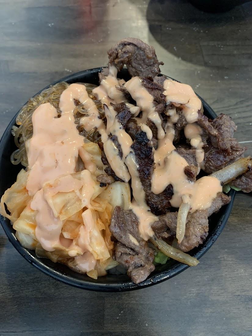 Sushi Yuka: Roll & Pho